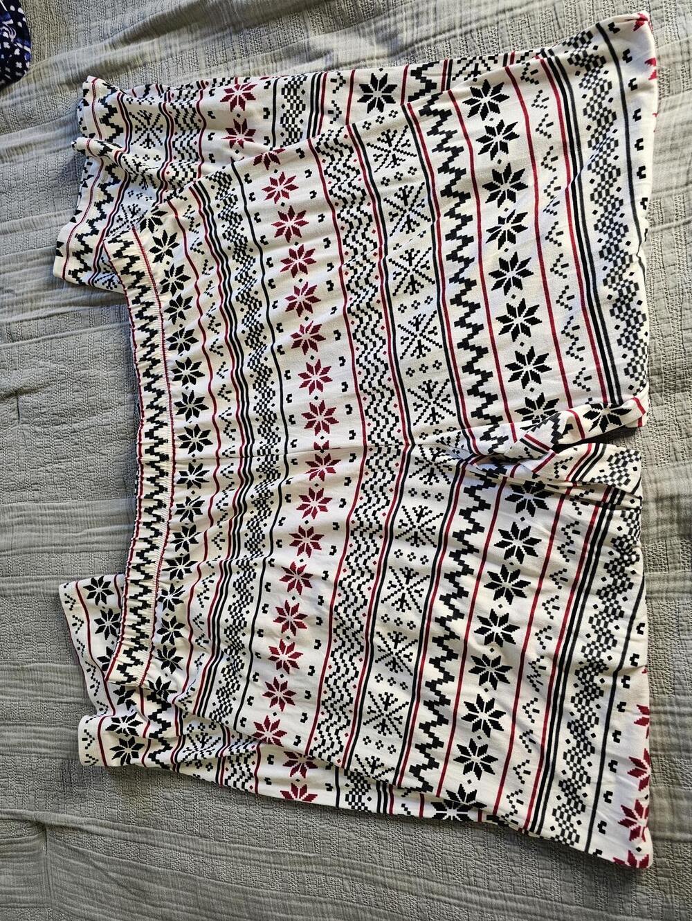 Hello Mello Women's XL Fair Isle Pattern pajama pants